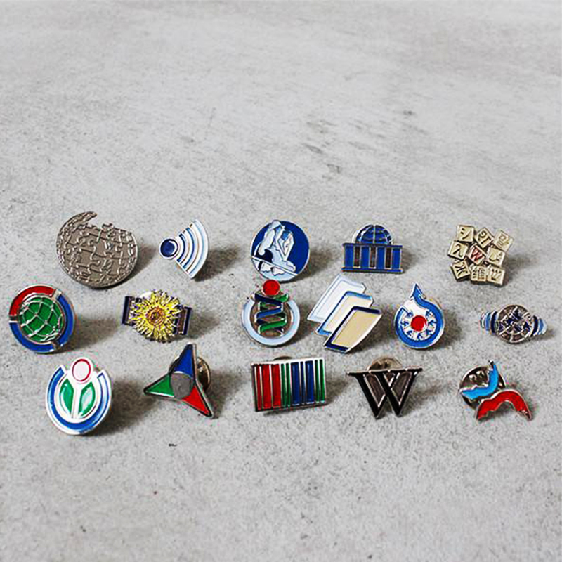 Individuelle Souvenir-Emaille-Pin 3