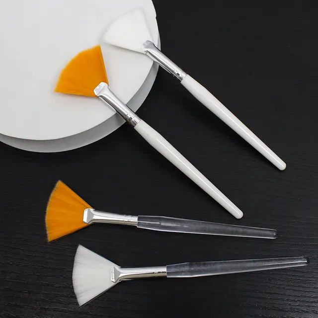 Beauty Fan Brush Tartaric Acid Finish 4