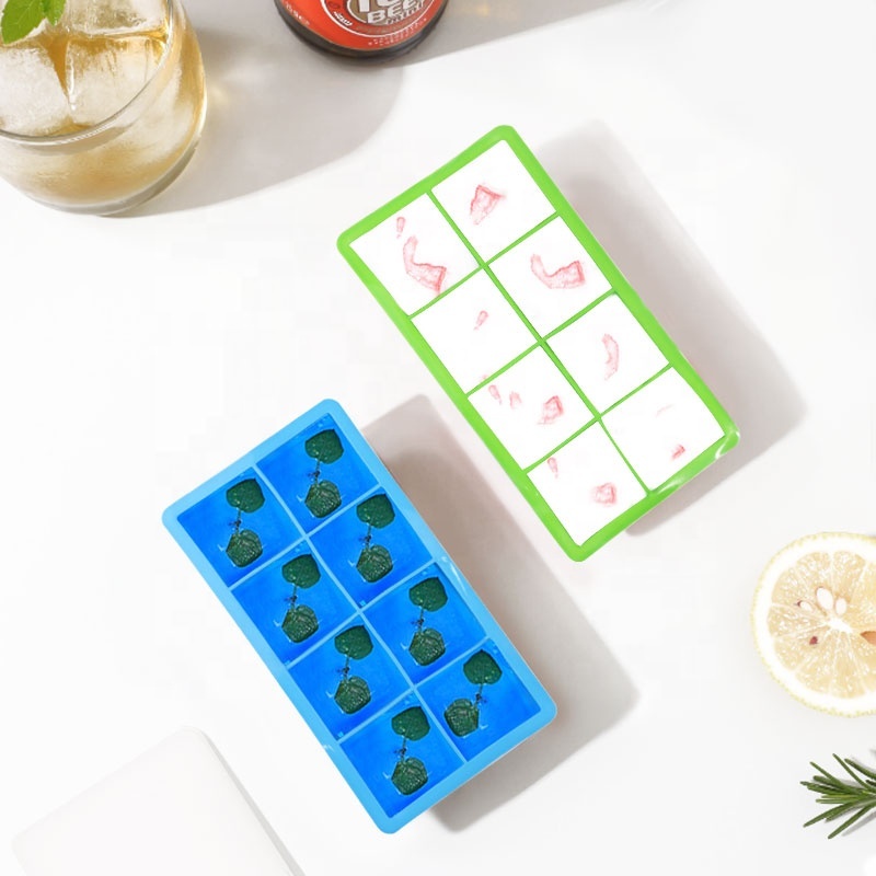 Reusable Silicone Ice Cube Tray with Lid 3