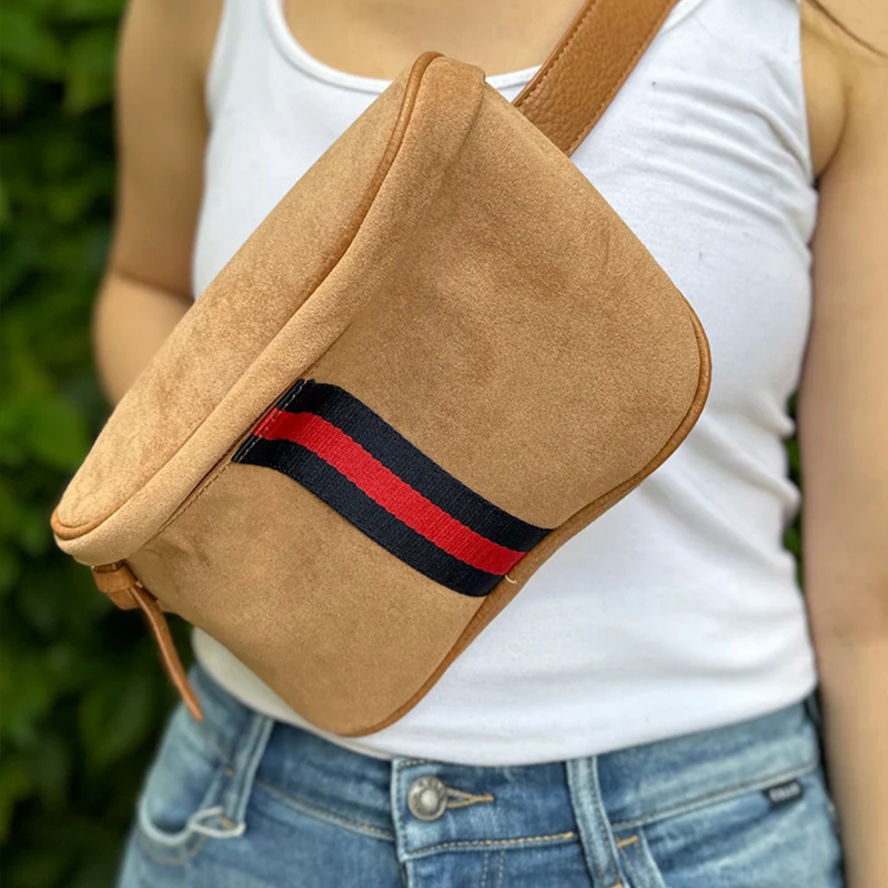 Brusttasche 2