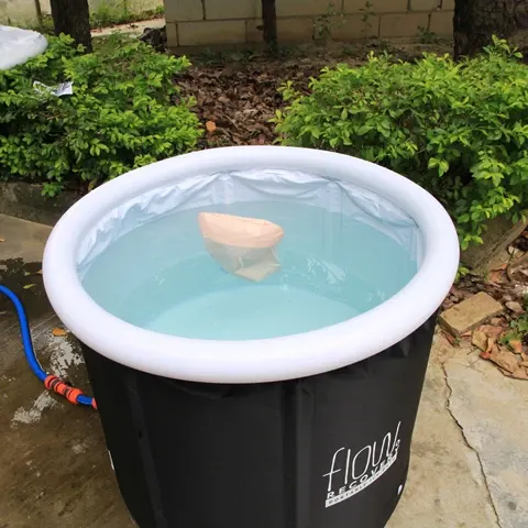 Aufblasbare Eisbadewanne