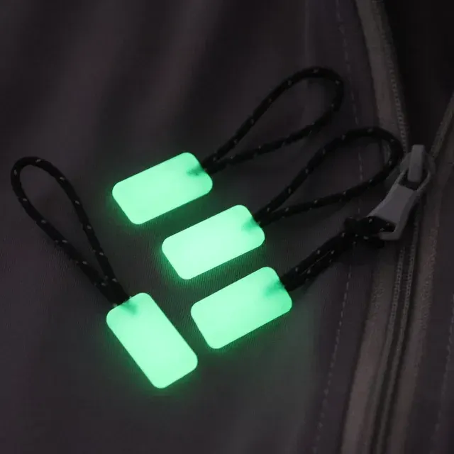 Glowing Zipper Pull 2