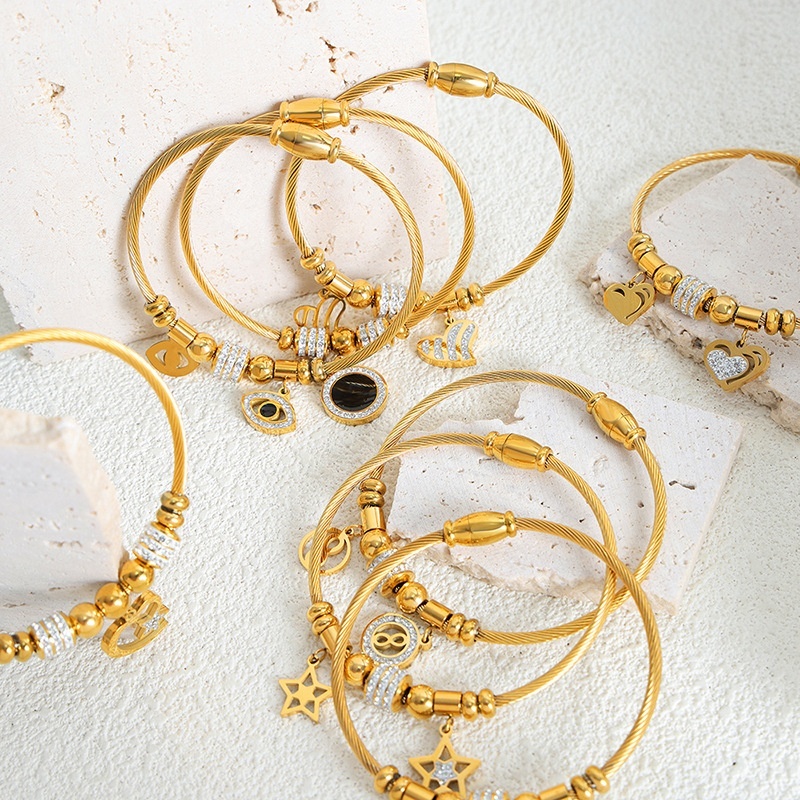 Gold Plated Zircon Heart Cuff Bracelet 3