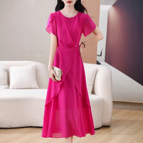 Schlankes Kleid