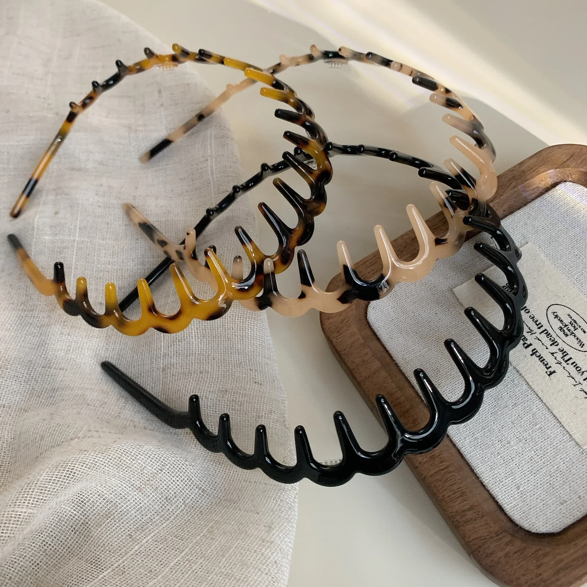 Acetat-Haarband mit Wellenform 4