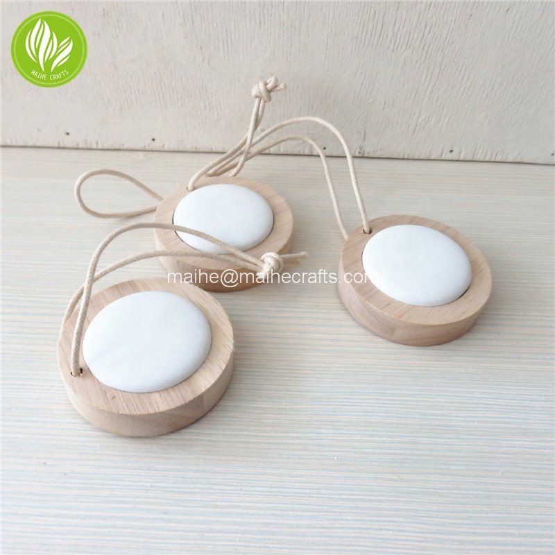 Hanging Ceramic Wardrobe Scent Diffuser 3