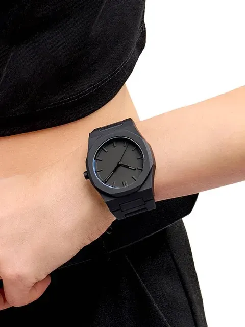 Minimalist Men's Quartz Wristwatch 3
