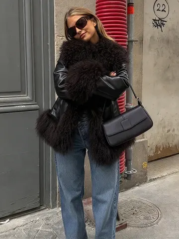 Lederjacke mit Kunstfell