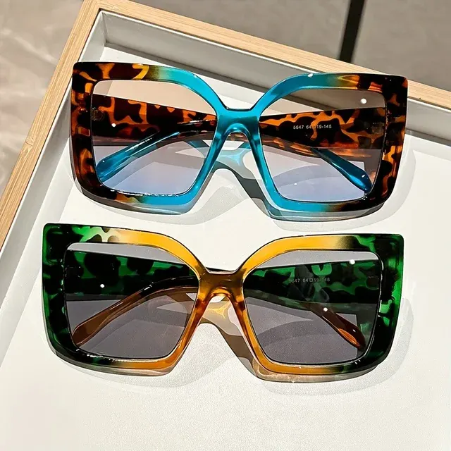 Fashion Glasses With Gradient Lenses 4