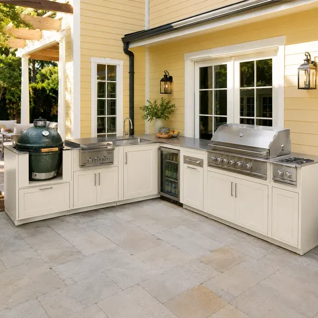 Luxury Outdoor Kitchen Island Set With Built-in Gas 2