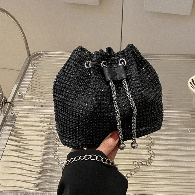 Bucket Bag 4