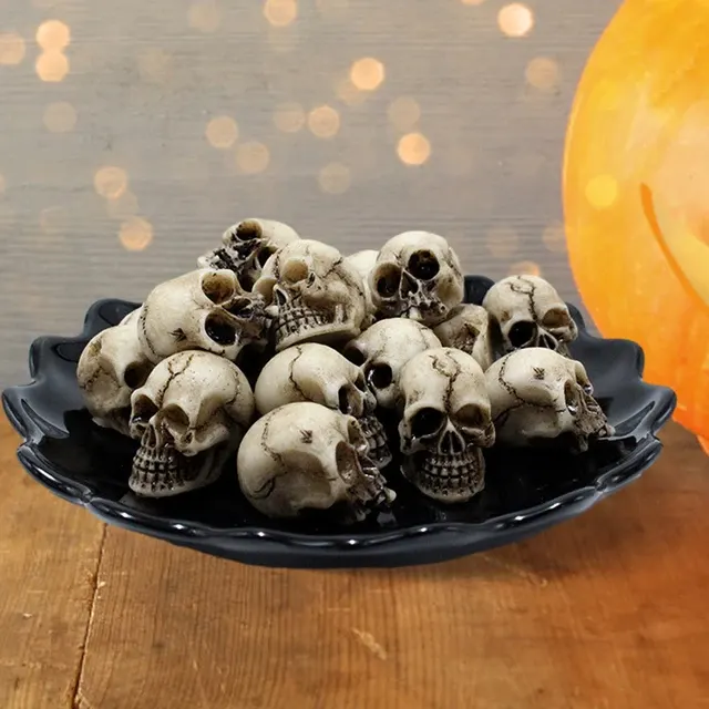 Mini Skull Figure 4