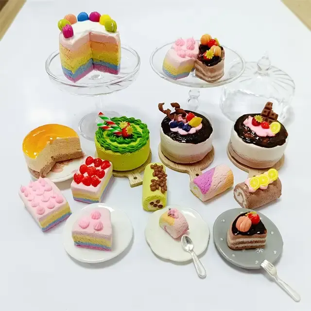 Dollhouse Miniature Cake 2