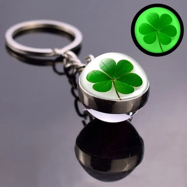 Wooden Clover Keychain 4