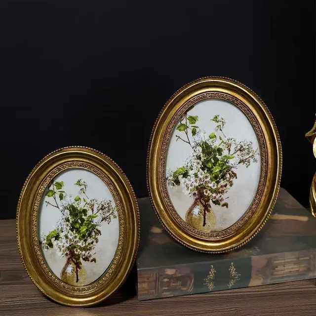 Oval Photo Frame 3