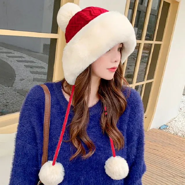 Earmuff Pom-Pom Beanie 3